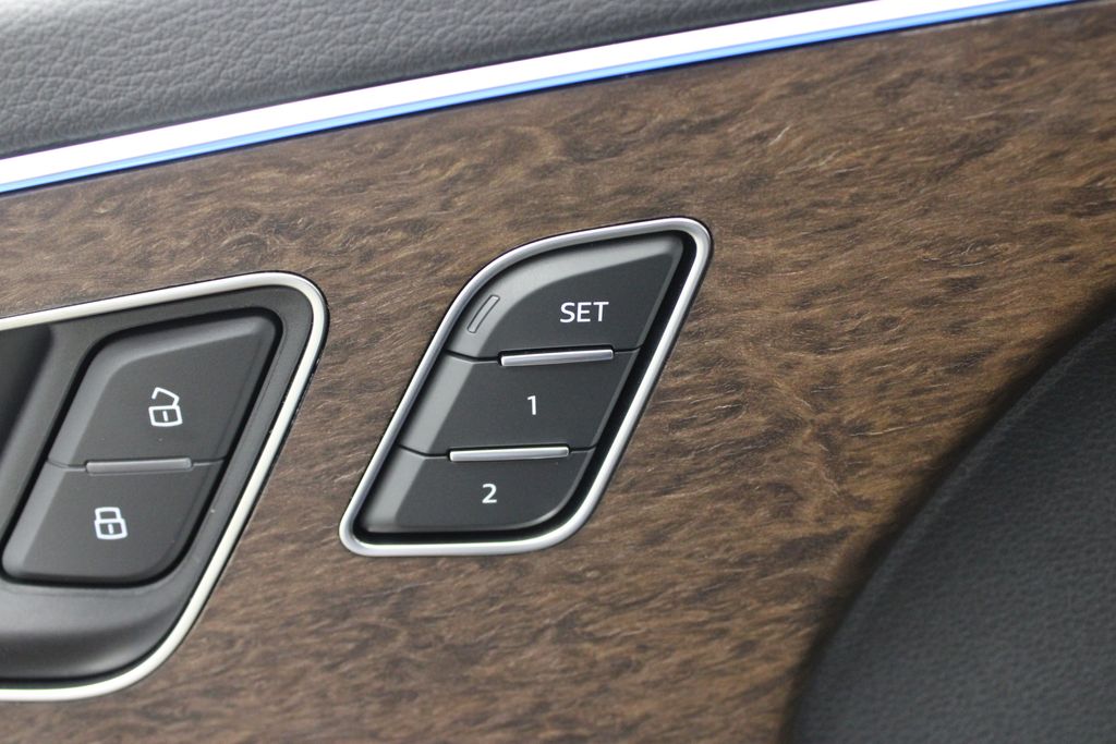 new 2026 Audi Q7 car, priced at $77,040