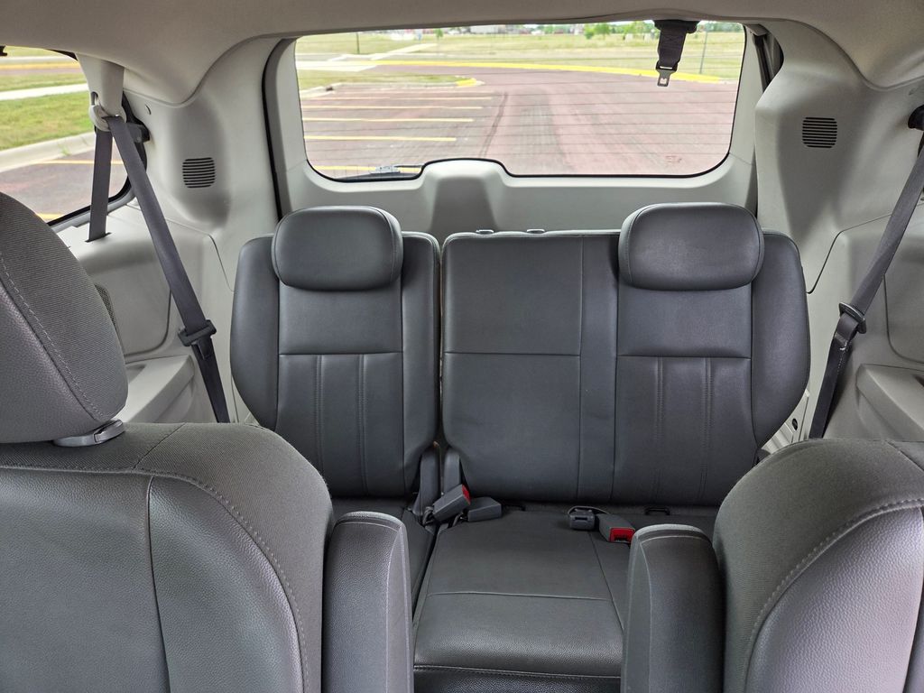 2010 Chrysler Town & Country Touring