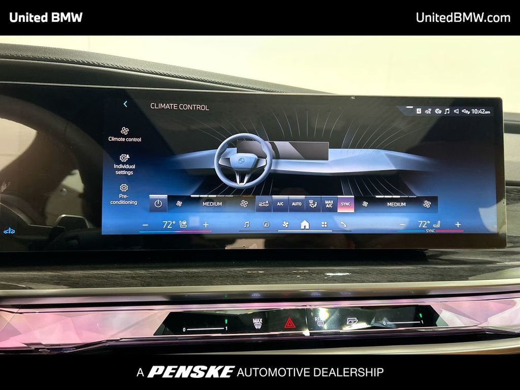 Thumbnail: 2025 BMW 7 Series - 19