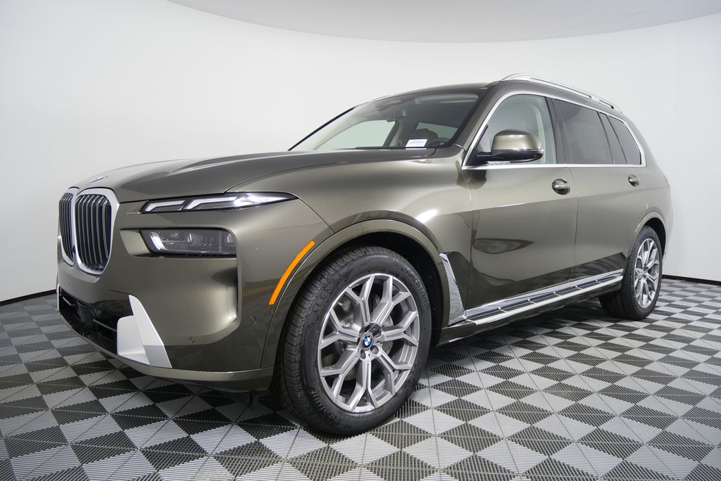 Thumbnail: 2026 BMW X7 - 8