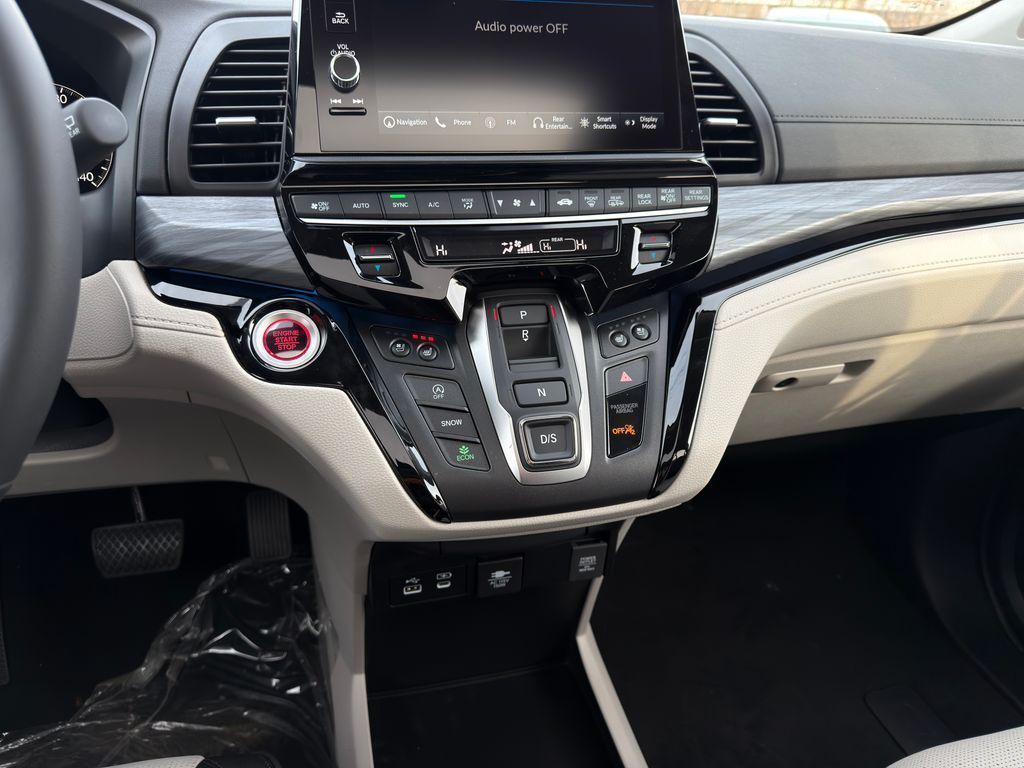 Thumbnail: 2026 Honda Odyssey - 16