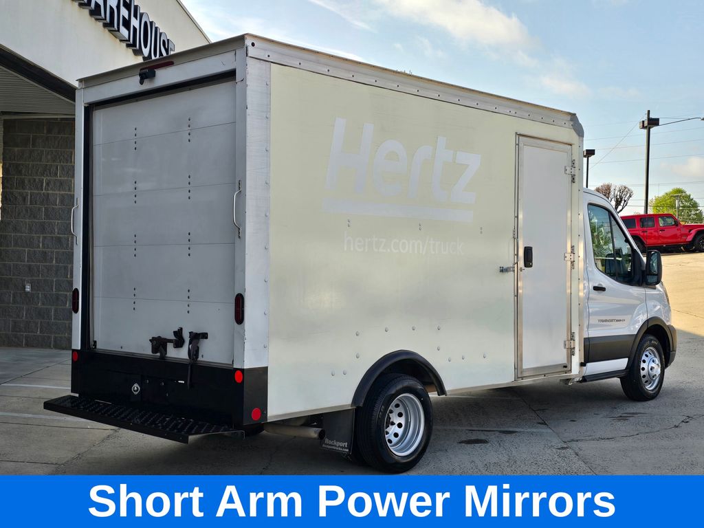 View vehicle photo 5