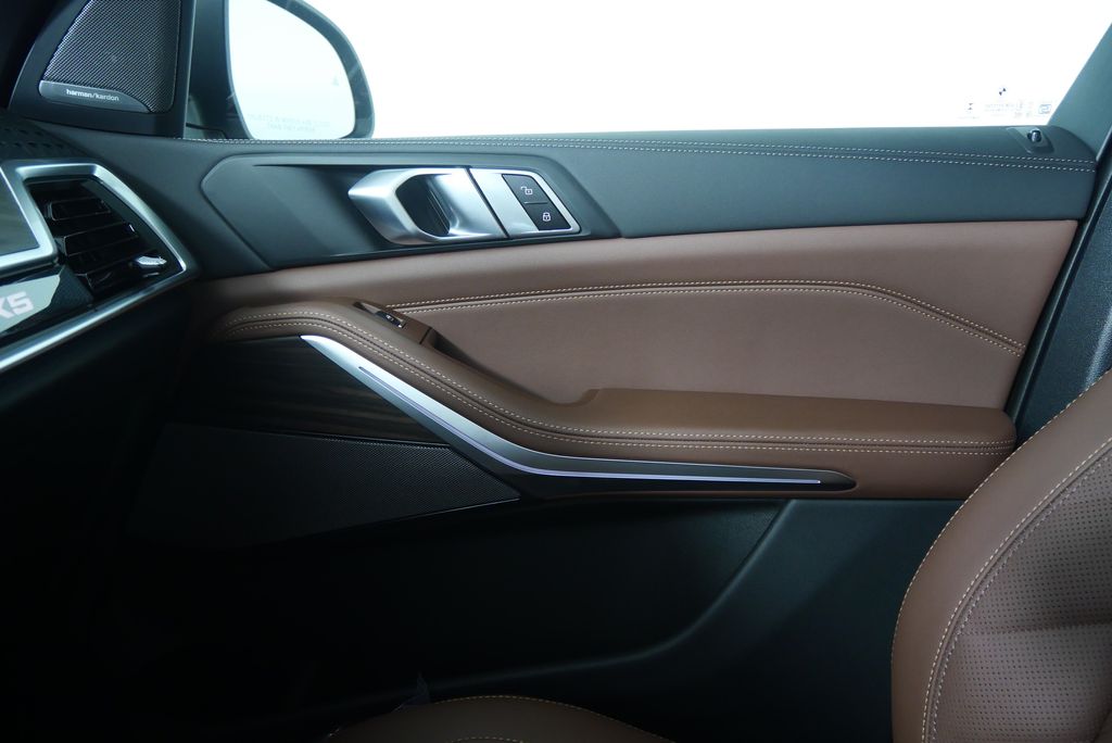 Thumbnail: 2026 BMW X5 - 24