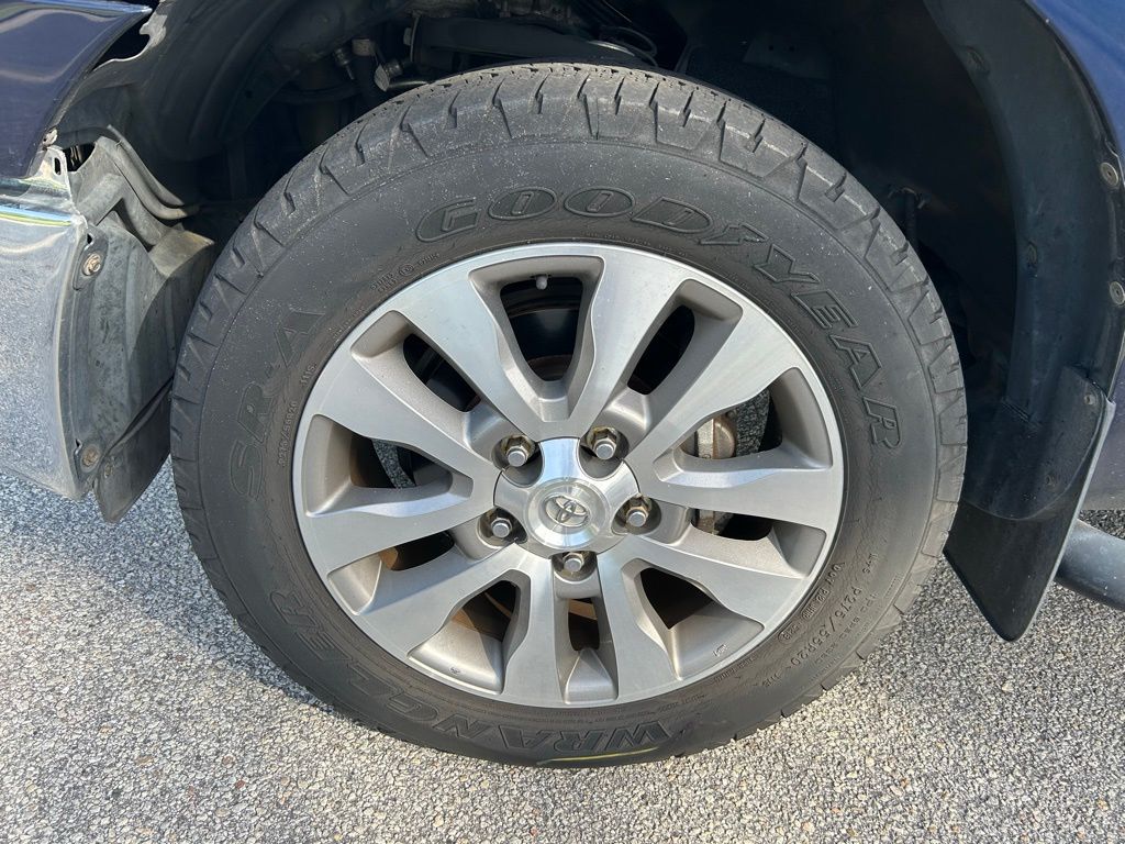 Thumbnail: 2011 Toyota Tundra - 8