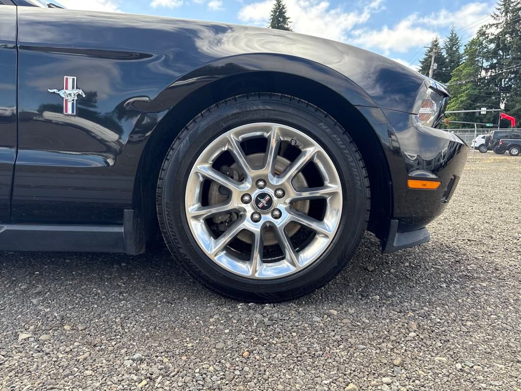 2011 Ebony Ford Mustang V6 Premium RWD Coupe
