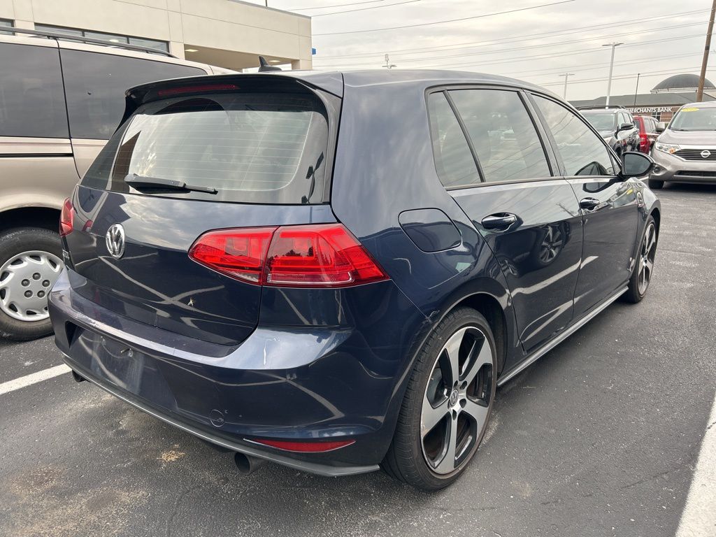 2016 Volkswagen Golf GTI SE 3