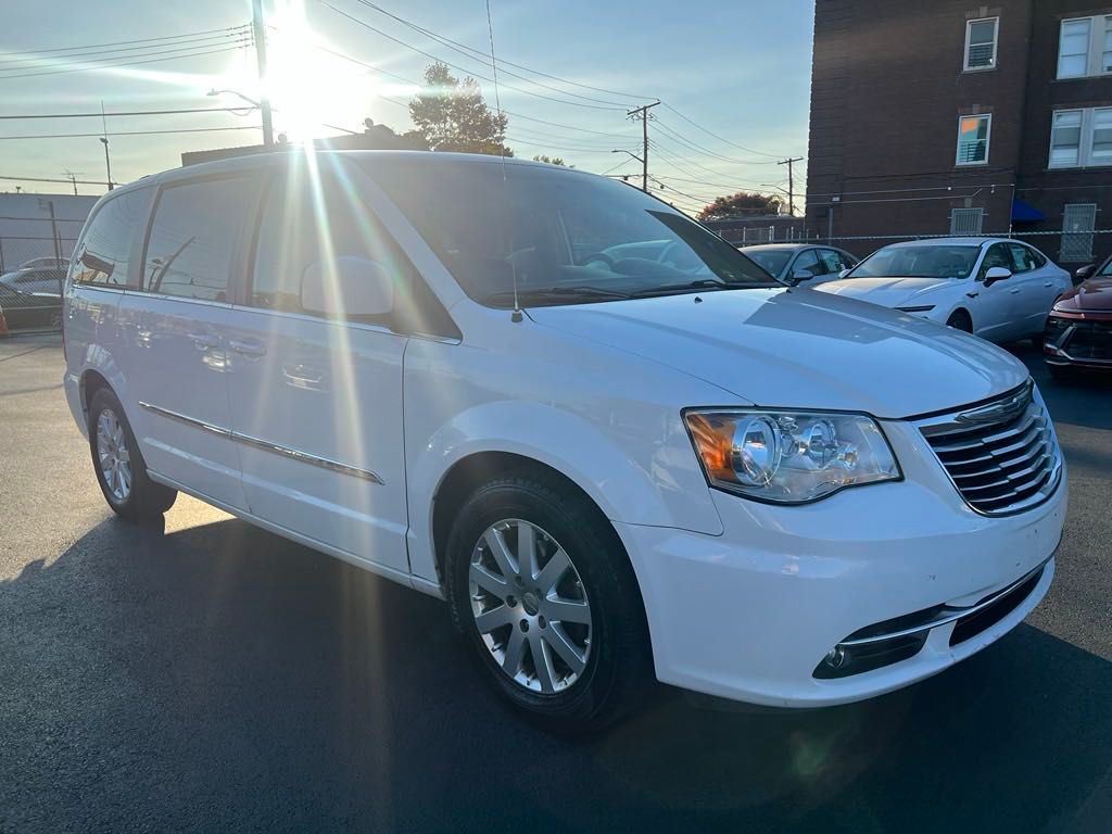 2016 Chrysler Town & Country Touring 7