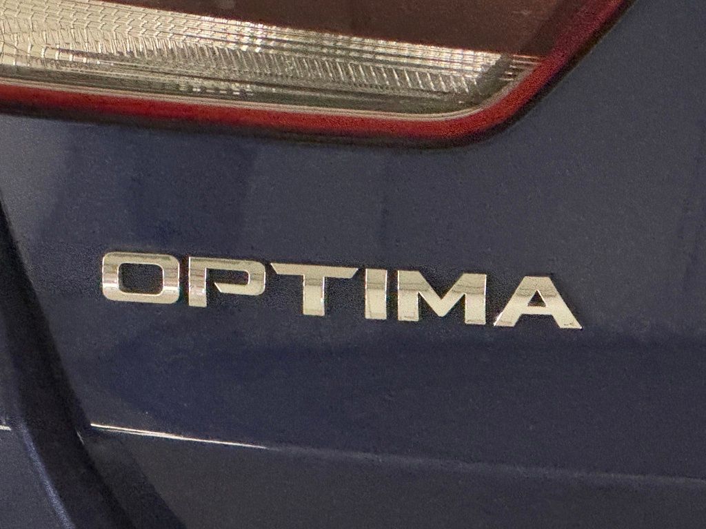 2019 Kia Optima SX 36