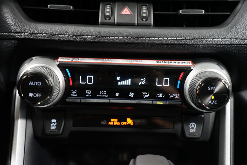 2025 Toyota RAV4 XLE Premium 20