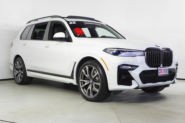 2022 BMW X7 M50i 4