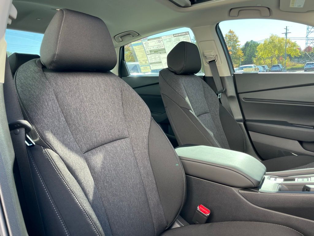 Thumbnail: 2025 Honda Accord - 32