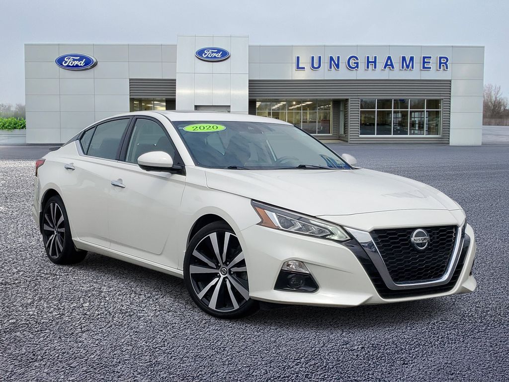 Pearl White Tricoat 2020 Nissan Altima Sedan Front-Wheel Drive Continuously Variable Transmission