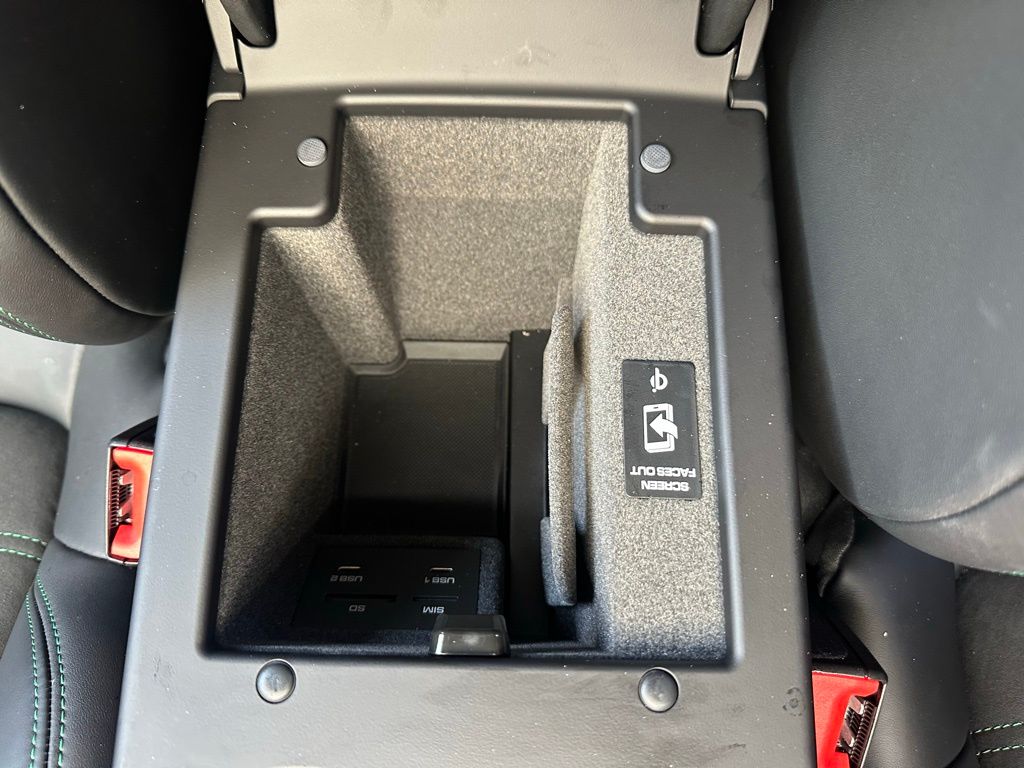 Thumbnail: 2026 Porsche Macan - 28