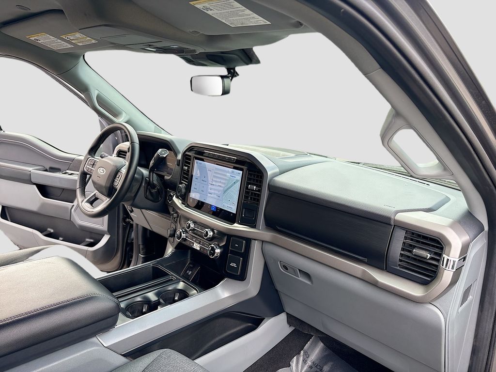 Used 2024 Gray Ford XLT image 30