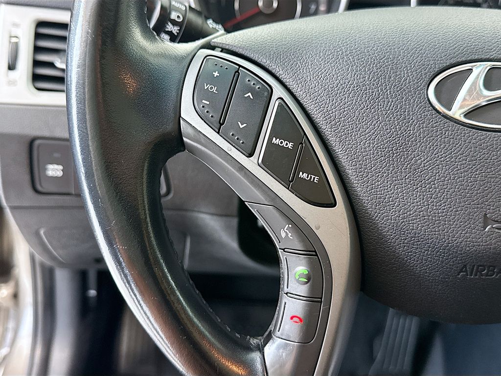 Thumbnail: 2015 Hyundai Elantra - 11