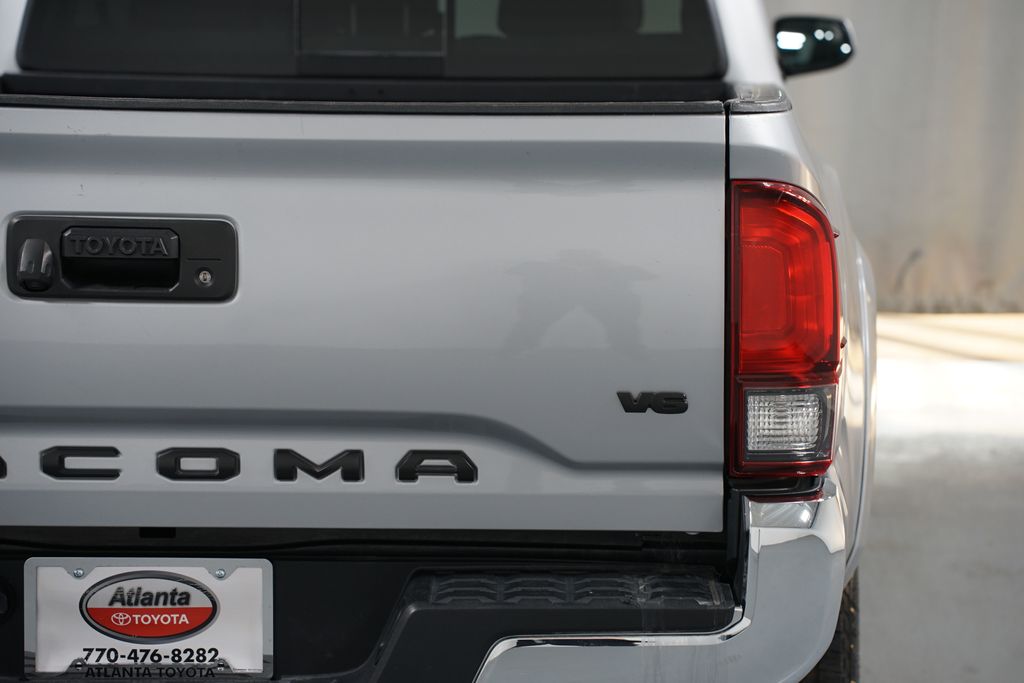 Thumbnail: 2021 Toyota Tacoma - 10