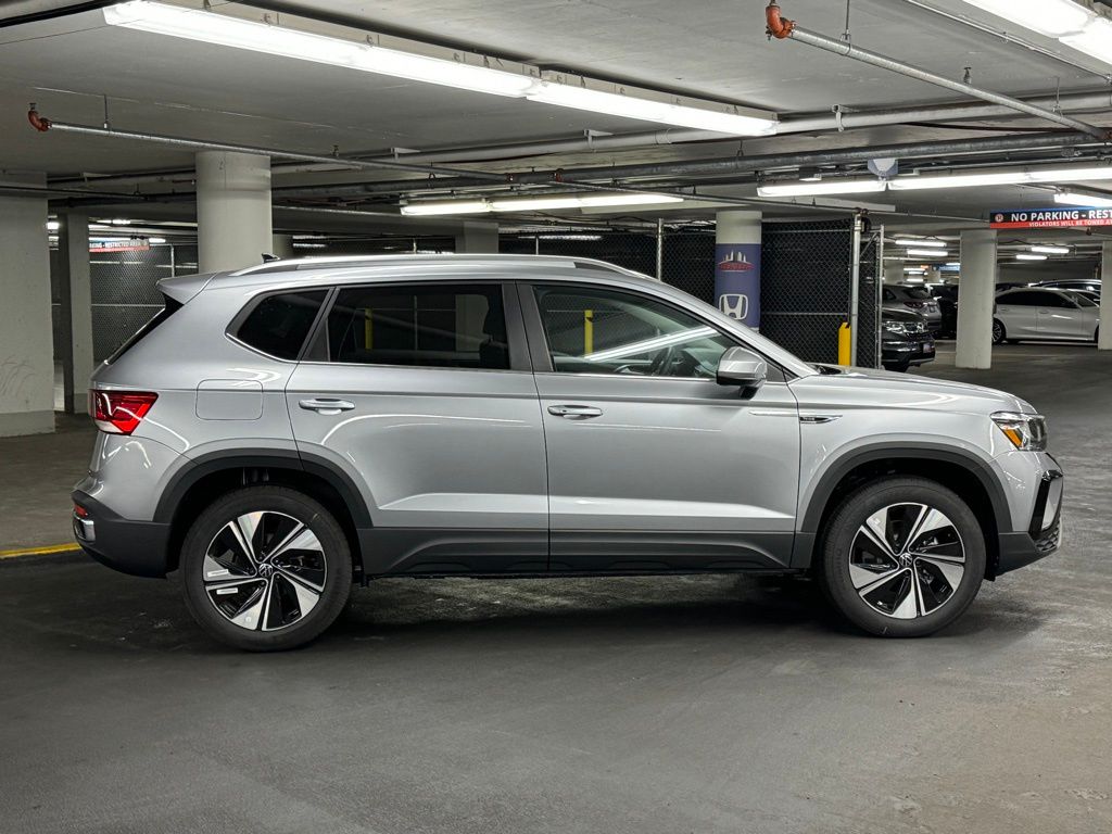 2024 Volkswagen Taos 1.5T SE 34