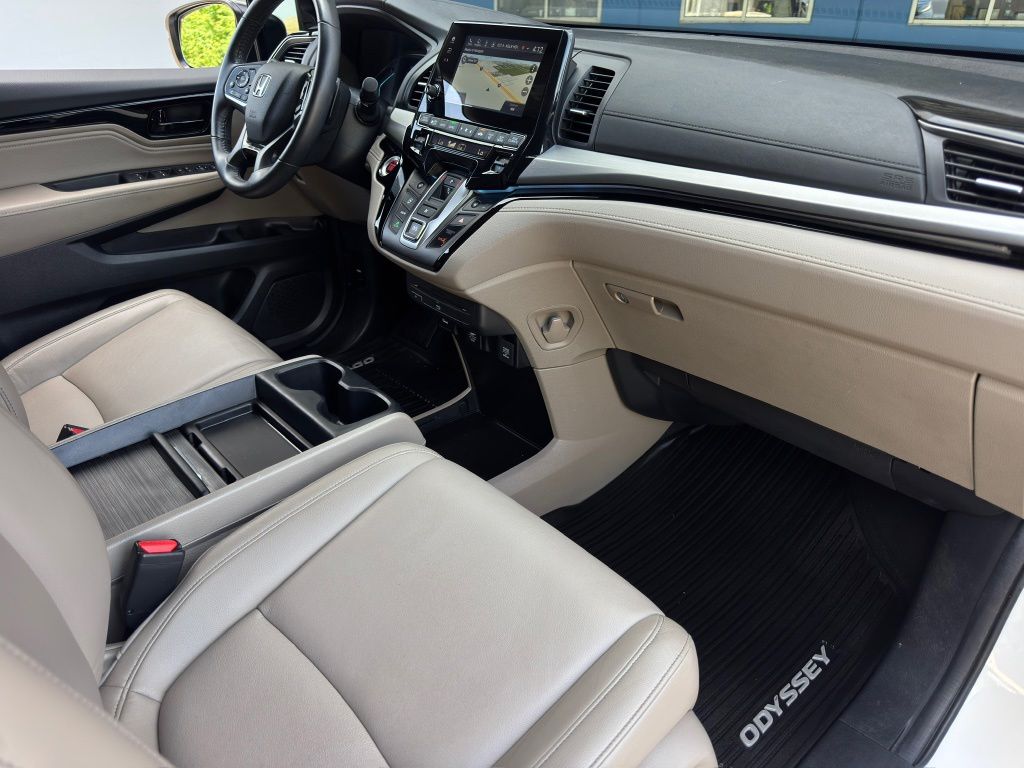 2024 Honda Odyssey Touring White at DeMontrond Ford
