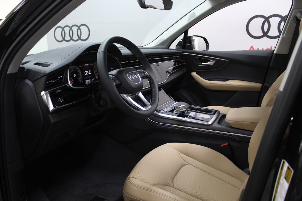 Thumbnail: 2026 Audi Q7 - 12