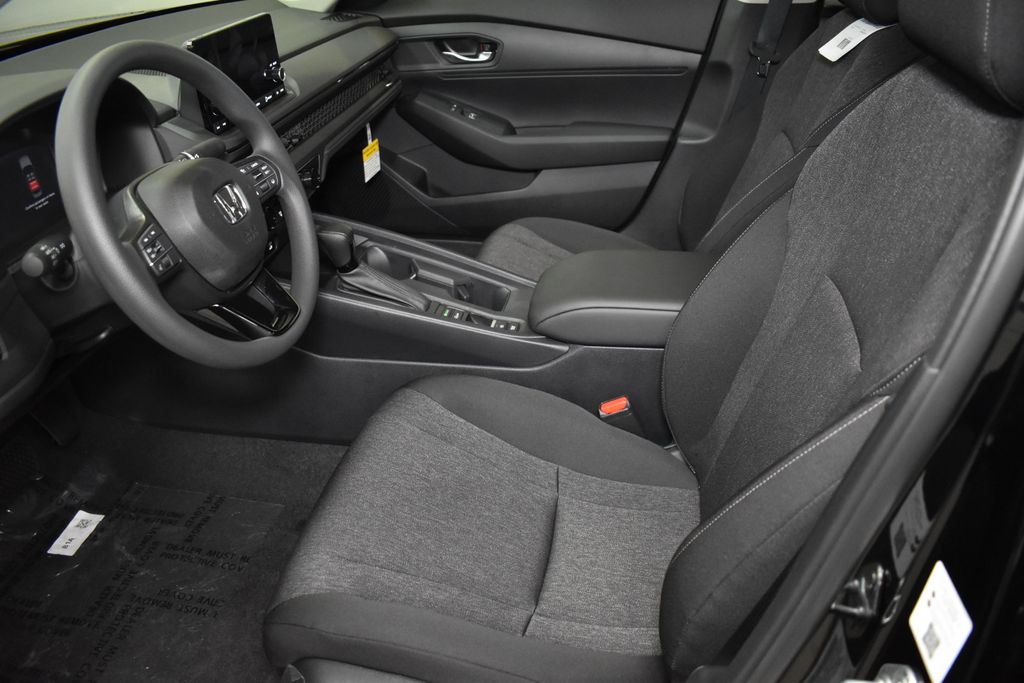 2025 Honda Accord LX 19