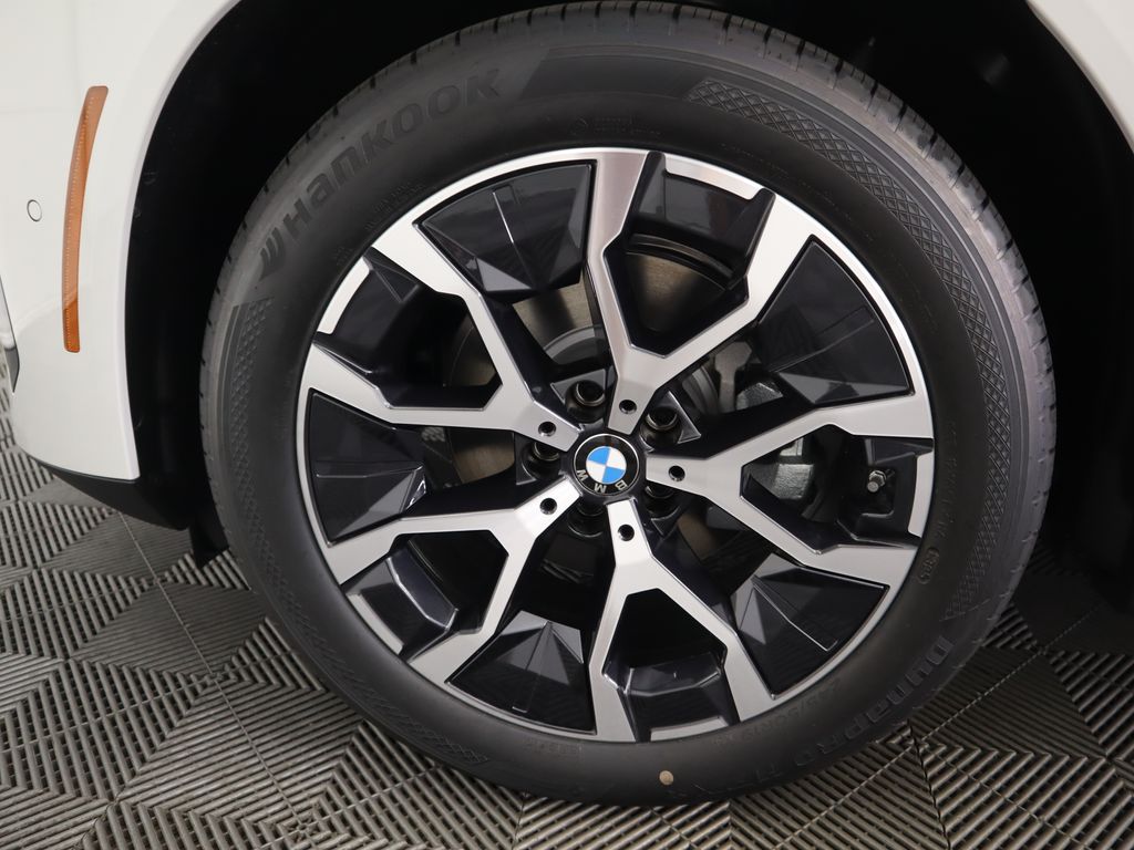 Thumbnail: 2025 BMW X3 - 32