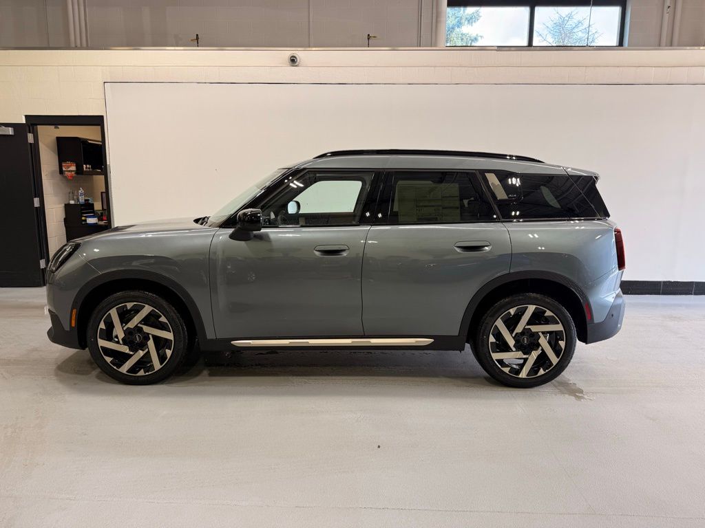 Thumbnail: 2025 MINI Cooper Countryman - 2