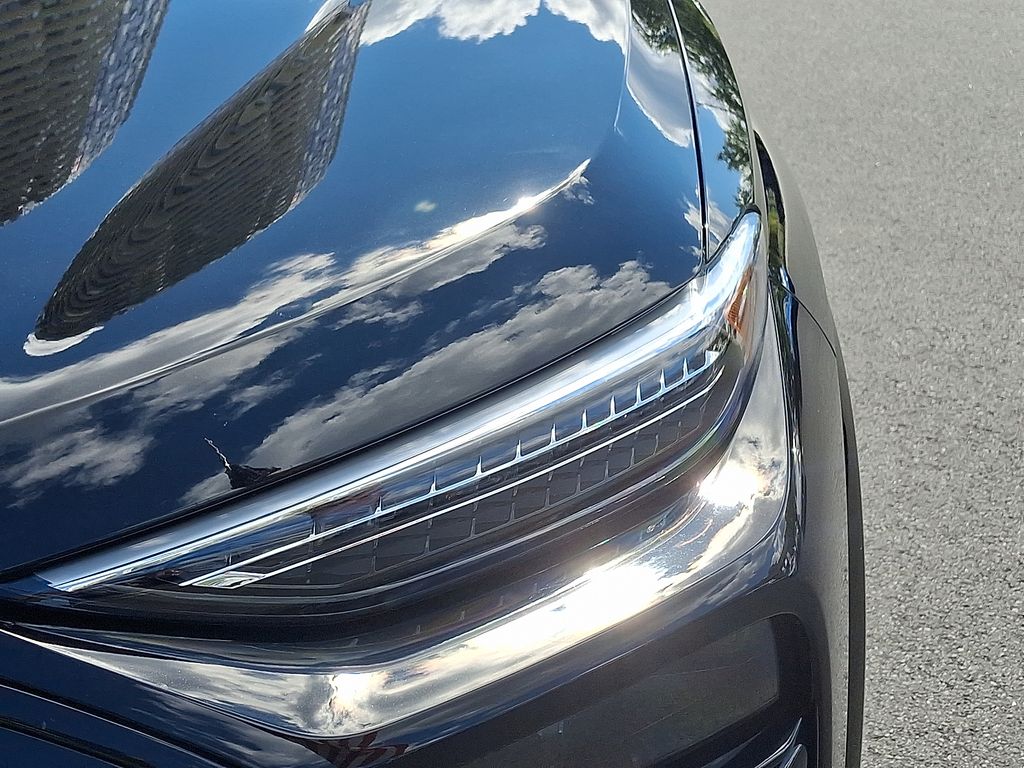 Thumbnail: 2025 Audi SQ6 e-tron - 9