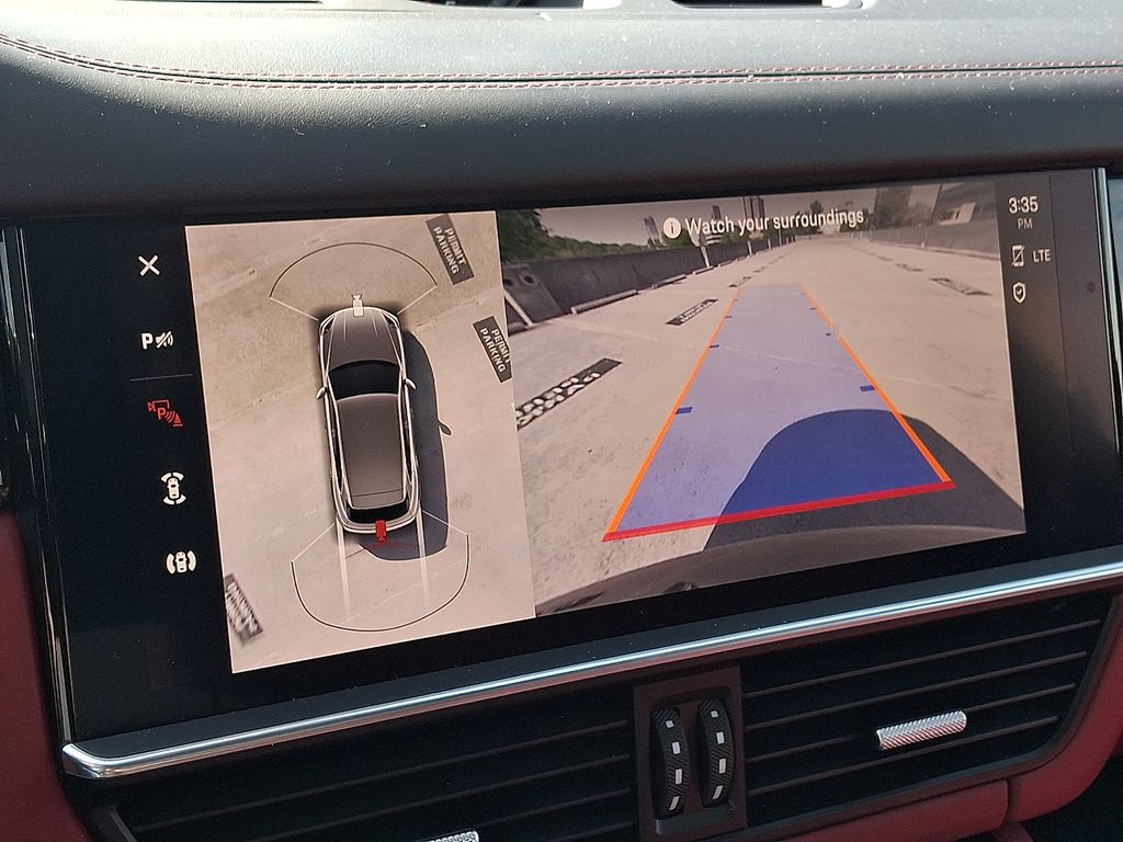 Thumbnail: 2023 Porsche Cayenne - 21