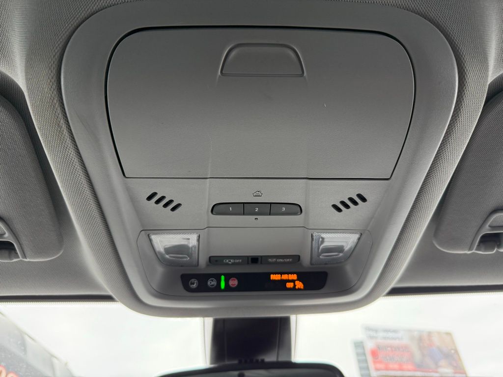 2023 GMC Acadia SLT - Photo 6