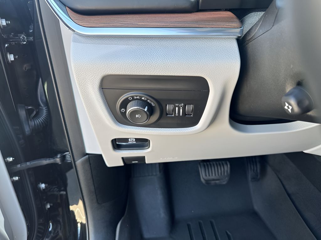 Used Car 2021 Jeep Grand Cherokee L  Summit For Sale Under $35,000 In Austin, Texas