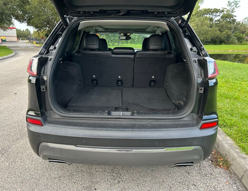 Thumbnail: 2019 Jeep Cherokee - 9