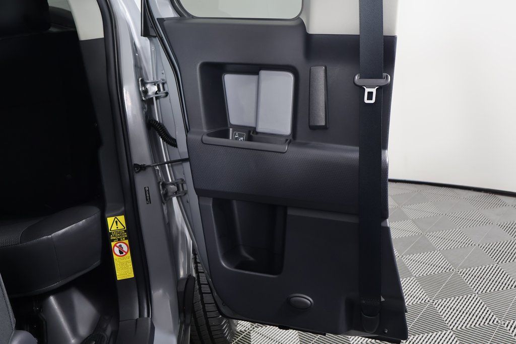 Thumbnail: 2014 Toyota FJ Cruiser - 13