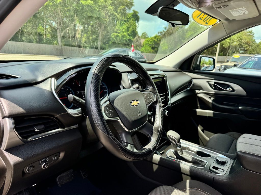 Used 2021 Chevrolet Traverse SUV
