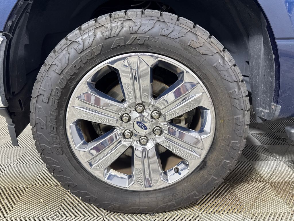 Certified Used 2019 Blue Ford XLT image 13