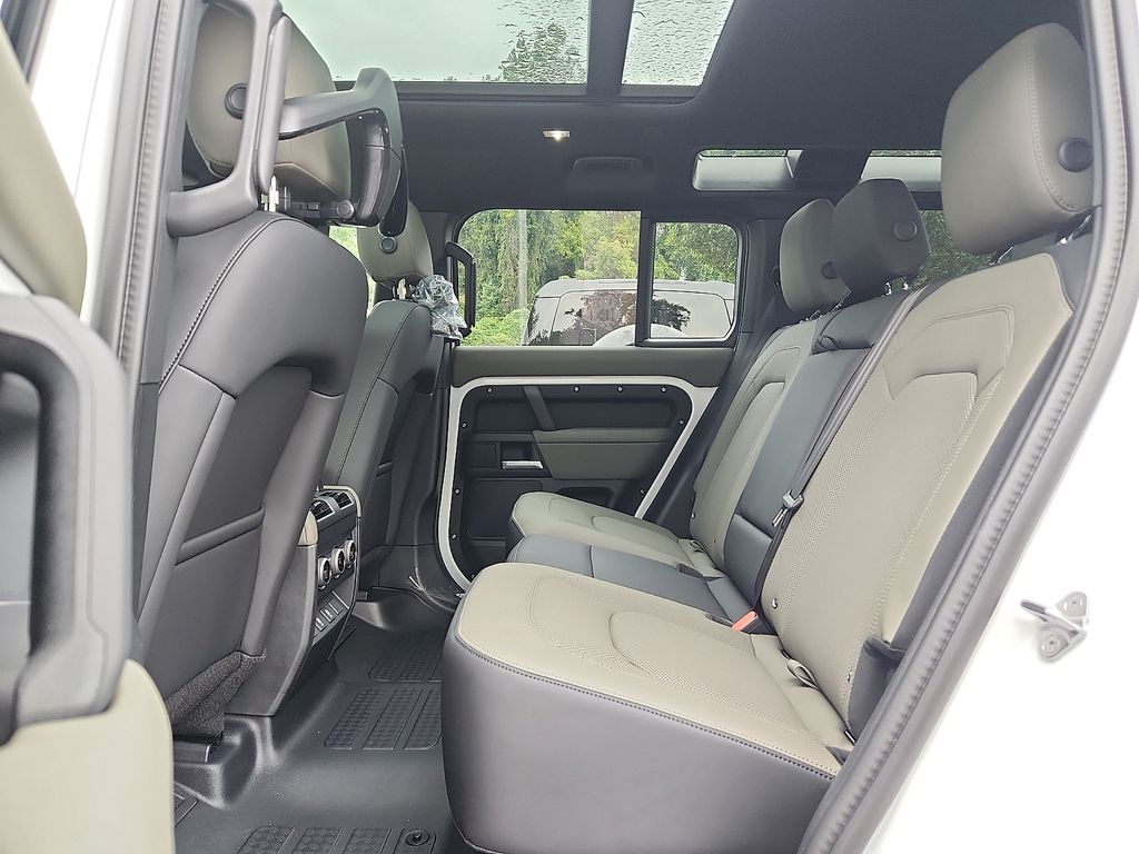 Thumbnail: 2026 Land Rover Defender - 5