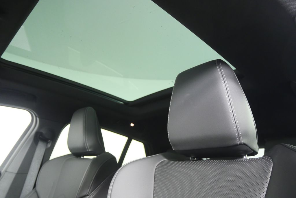 Thumbnail: 2024 BMW X2 - 11