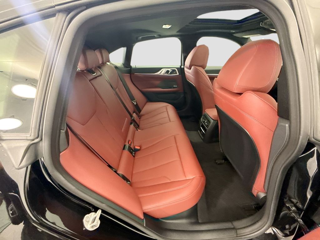 Thumbnail: 2026 BMW i4 - 21