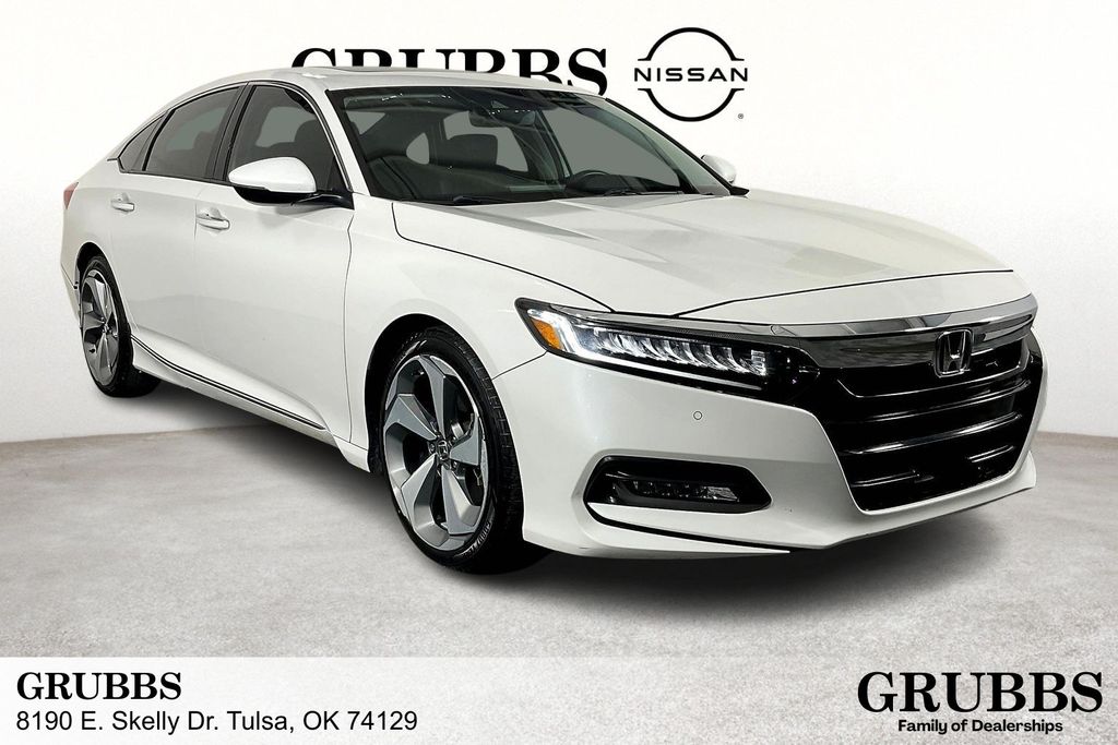 Platinum White Pearl 2018 Honda Accord 1.5T Touring FWD Sedan Front-Wheel Drive Continuously Variable Transmission