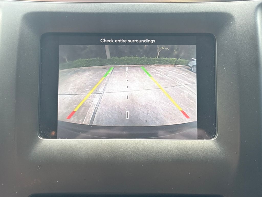 Used 2019 Silver Jeep Latitude Plus image 27