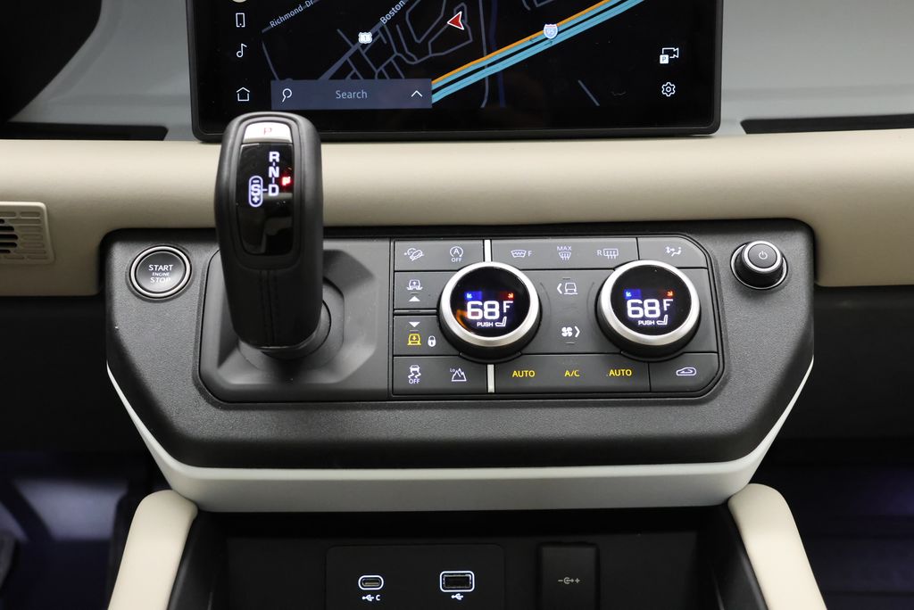 Thumbnail: 2024 Land Rover Defender - 24