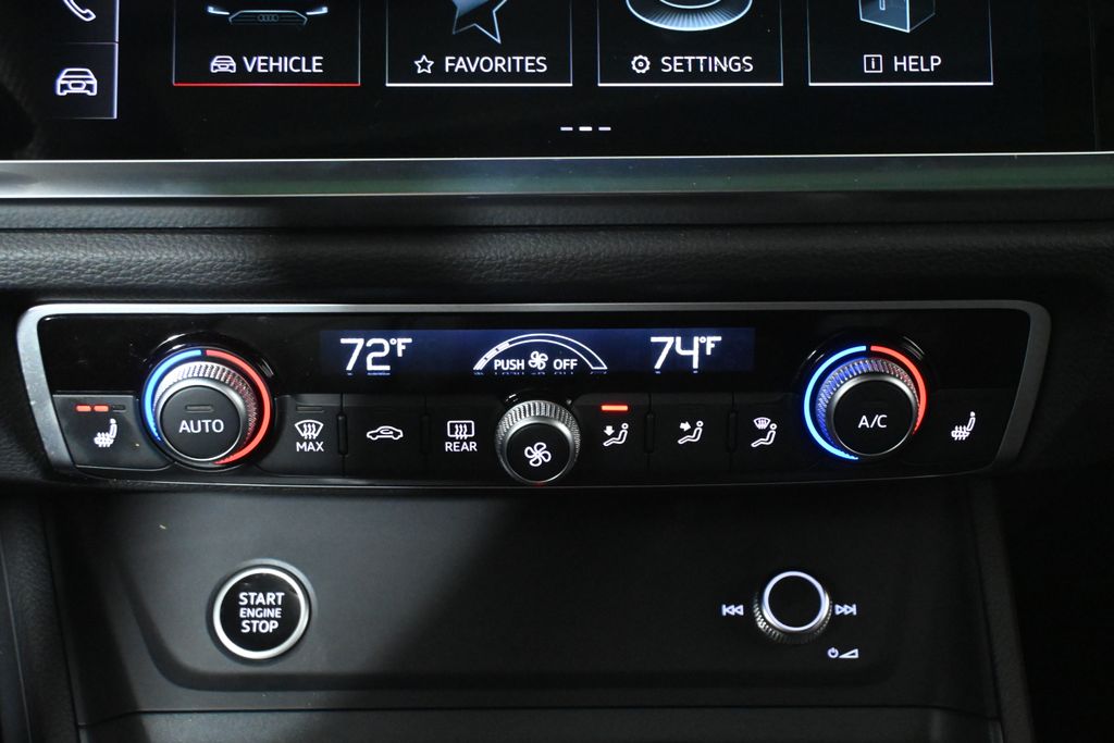 Thumbnail: 2025 Audi Q3 - 21