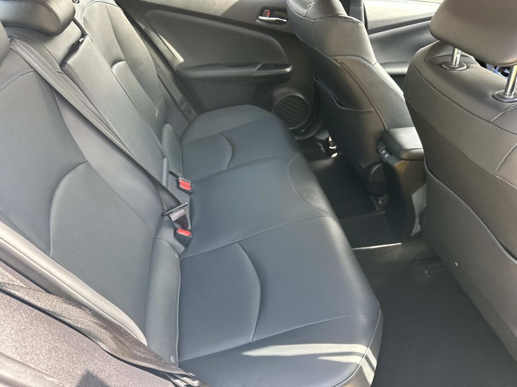 Thumbnail: 2020 Toyota Prius - 22