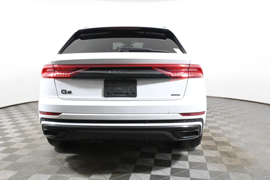 Thumbnail: 2021 Audi Q8 - 6