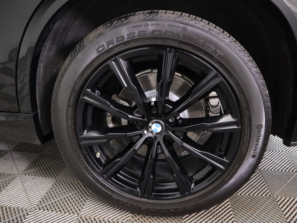 Thumbnail: 2020 BMW X5 - 32