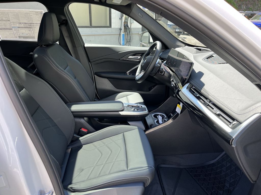 2025 BMW X1 xDrive28i 25