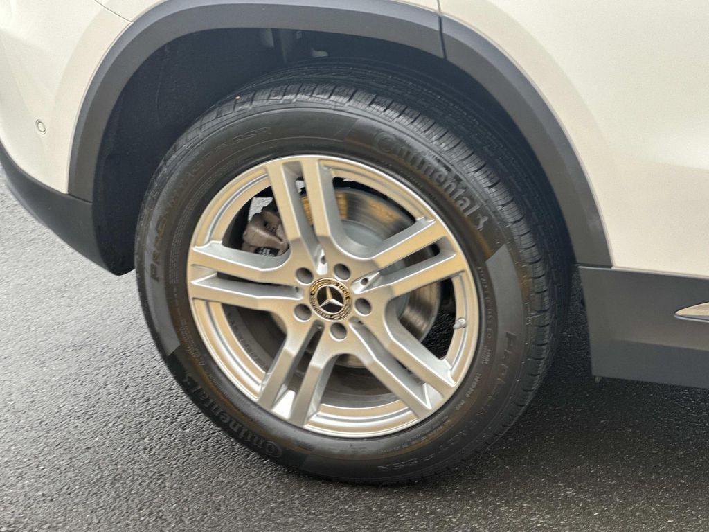 Thumbnail: 2022 Mercedes-Benz GLA - 17