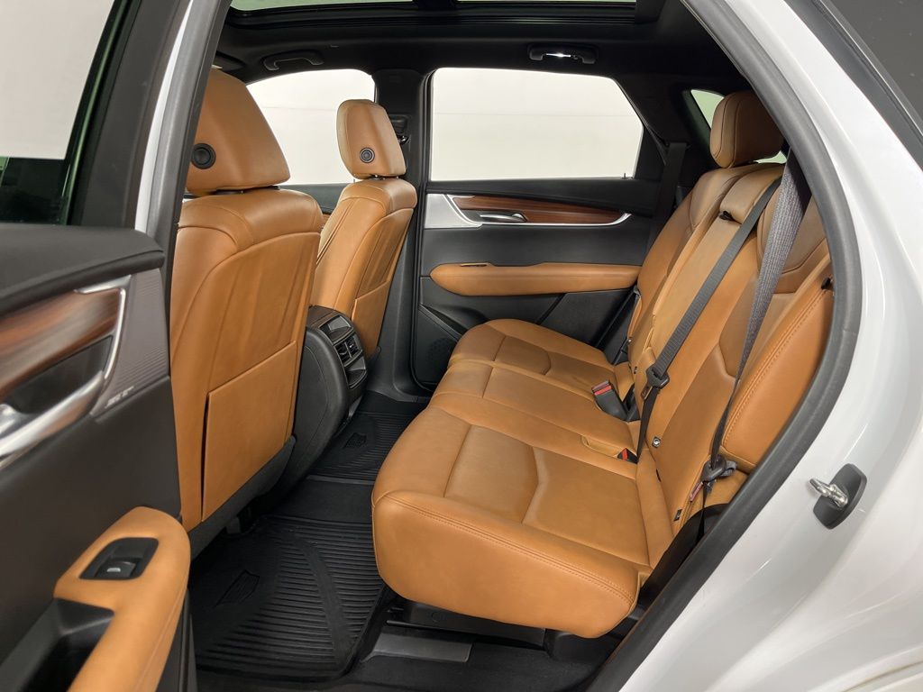 Thumbnail: 2023 Cadillac XT5 - 26