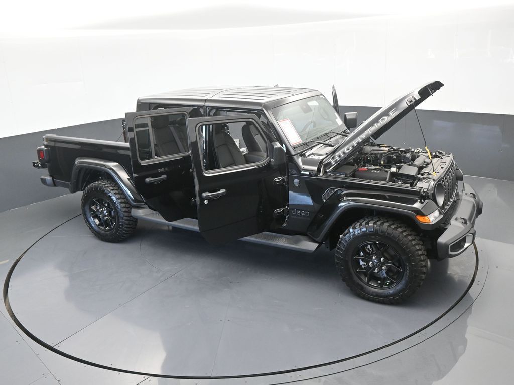 Used 2025 Black Clearcoat Jeep High Tide image 70