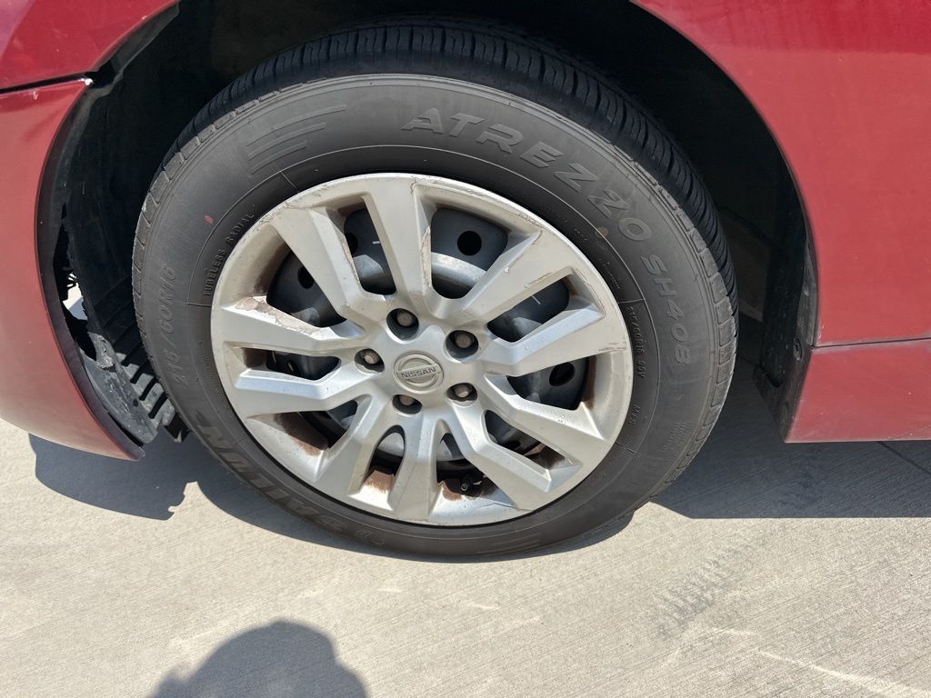 2013 Cayenne Red Metallic Nissan Altima 2.5 S FWD Sedan