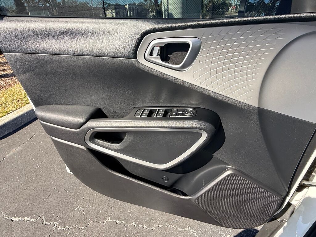 Thumbnail: 2020 Kia Soul - 21